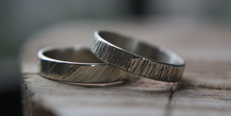 Choosing the Right Design for Your Handcrafted Wedding Ring